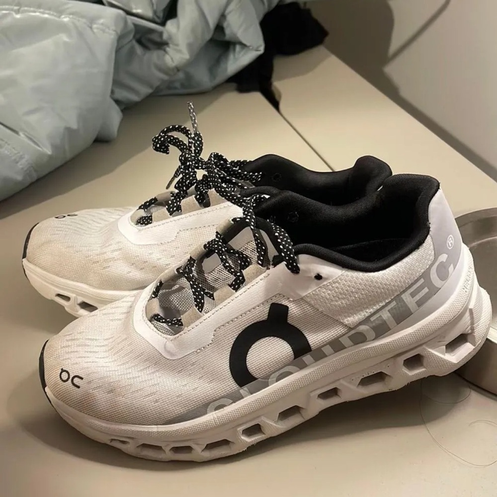 Cloudswift Running Shoes